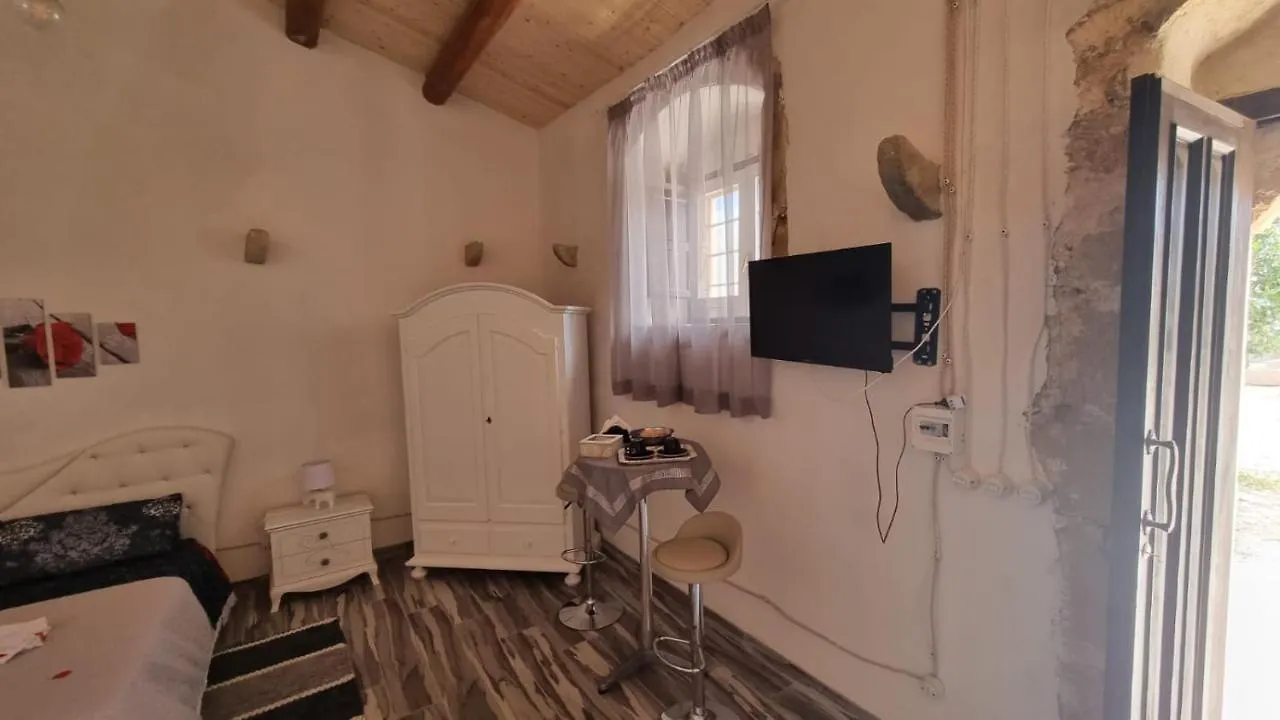 Il Casale Suite&Rooms Burgio  Guest house
